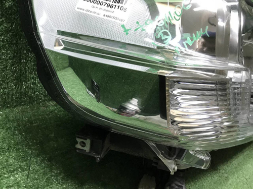Фара правая Land Cruiser 200 (2015-2021) LED