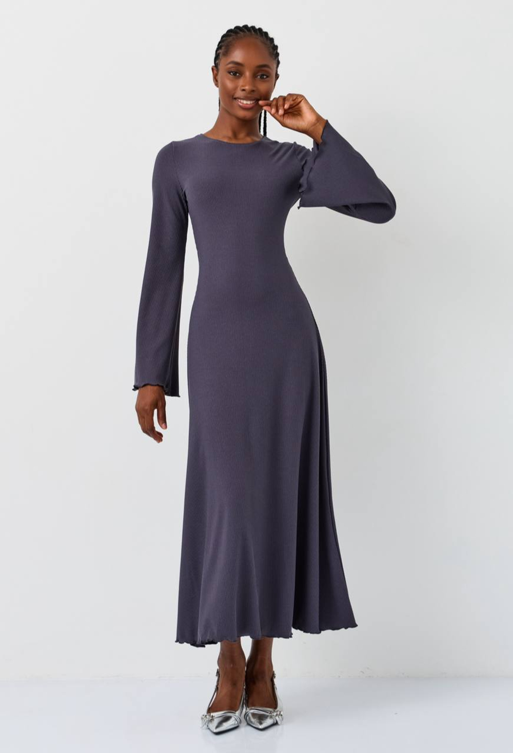 Платье с открытой спиной длинное