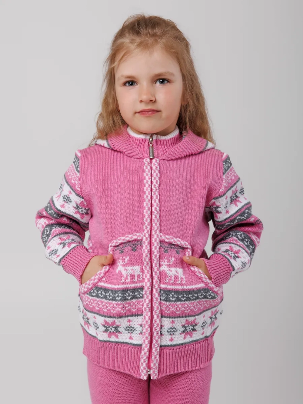 Кофта вязаная на молнии с капюшоном