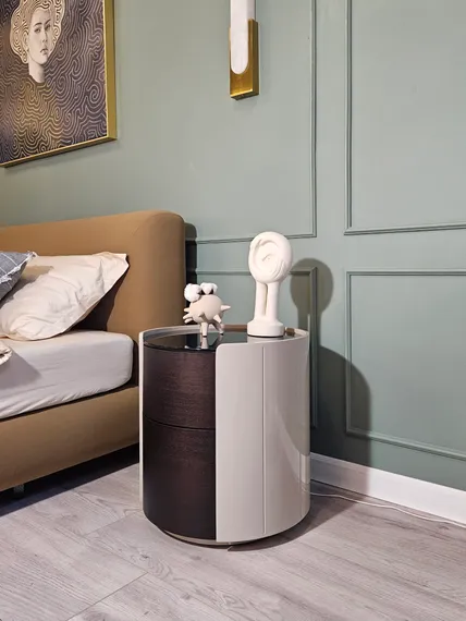 Прикроватная тумбочка Marco с подсветкой и датчиком движения