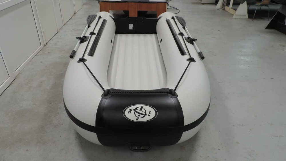 Лодка ПВХ COMPAS 325E