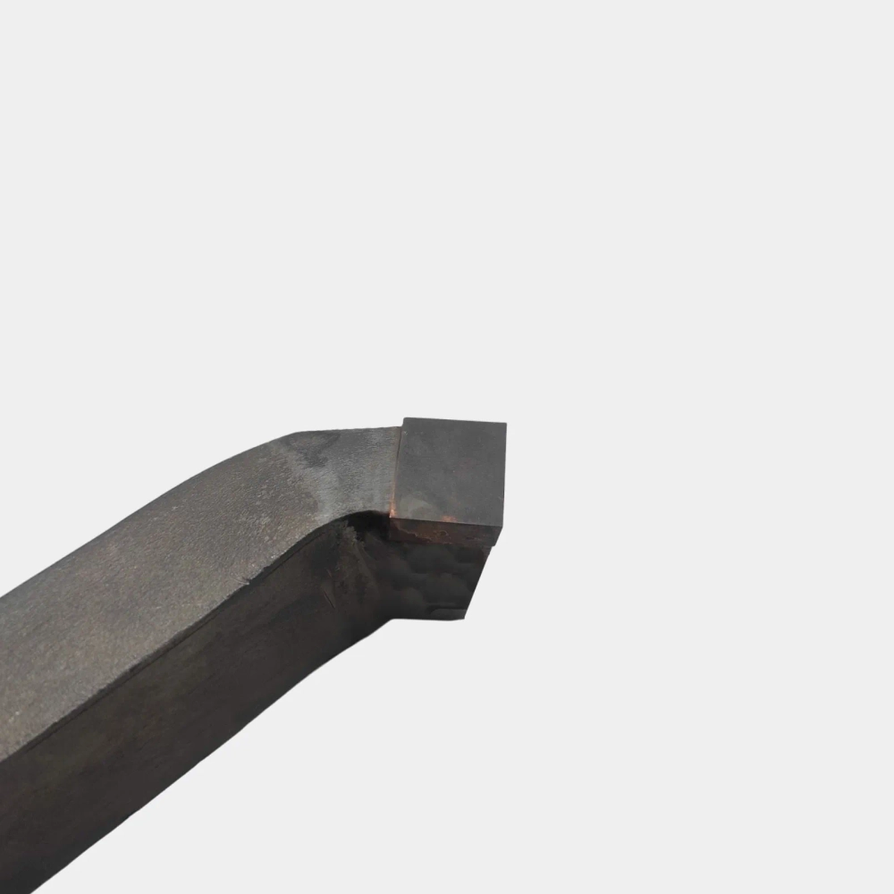 Резец проходной отогнутый 40х25х200 Т15К6 ЛЕВЫЙ