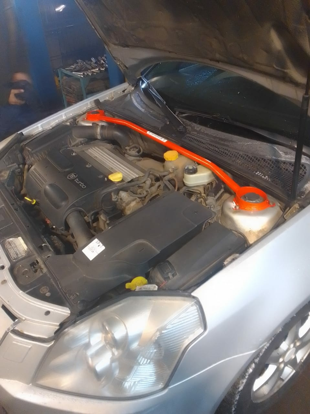 Распорка передних стоек (цельная) SAAB 9-3 и Cadillac BLS