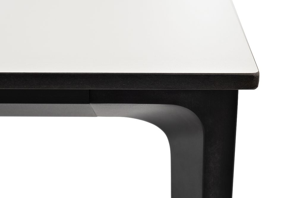 "Малага" обеденный стол из HPL 160х80см, цвет молочный, каркас черный