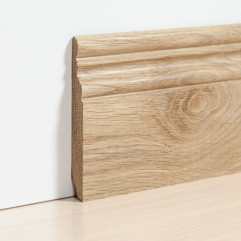 Плинтус напольный Юг-Строй Дуб фигурный 100 мм