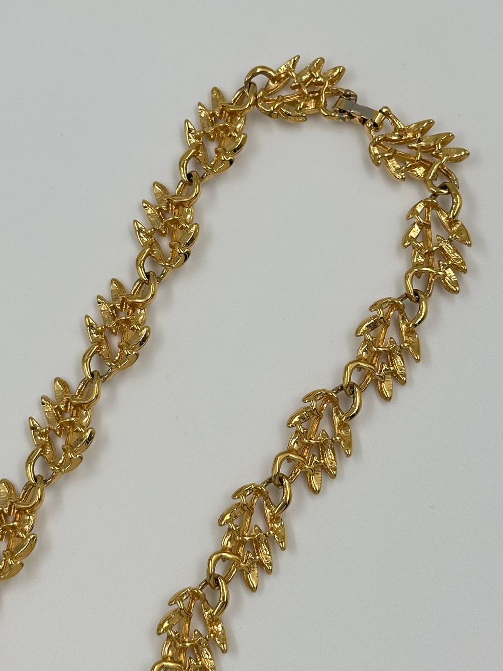 Колье Листики