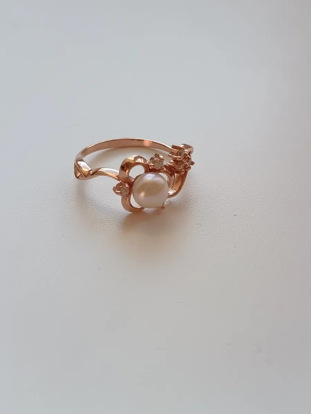 Кольцо серебряное с жемчугом