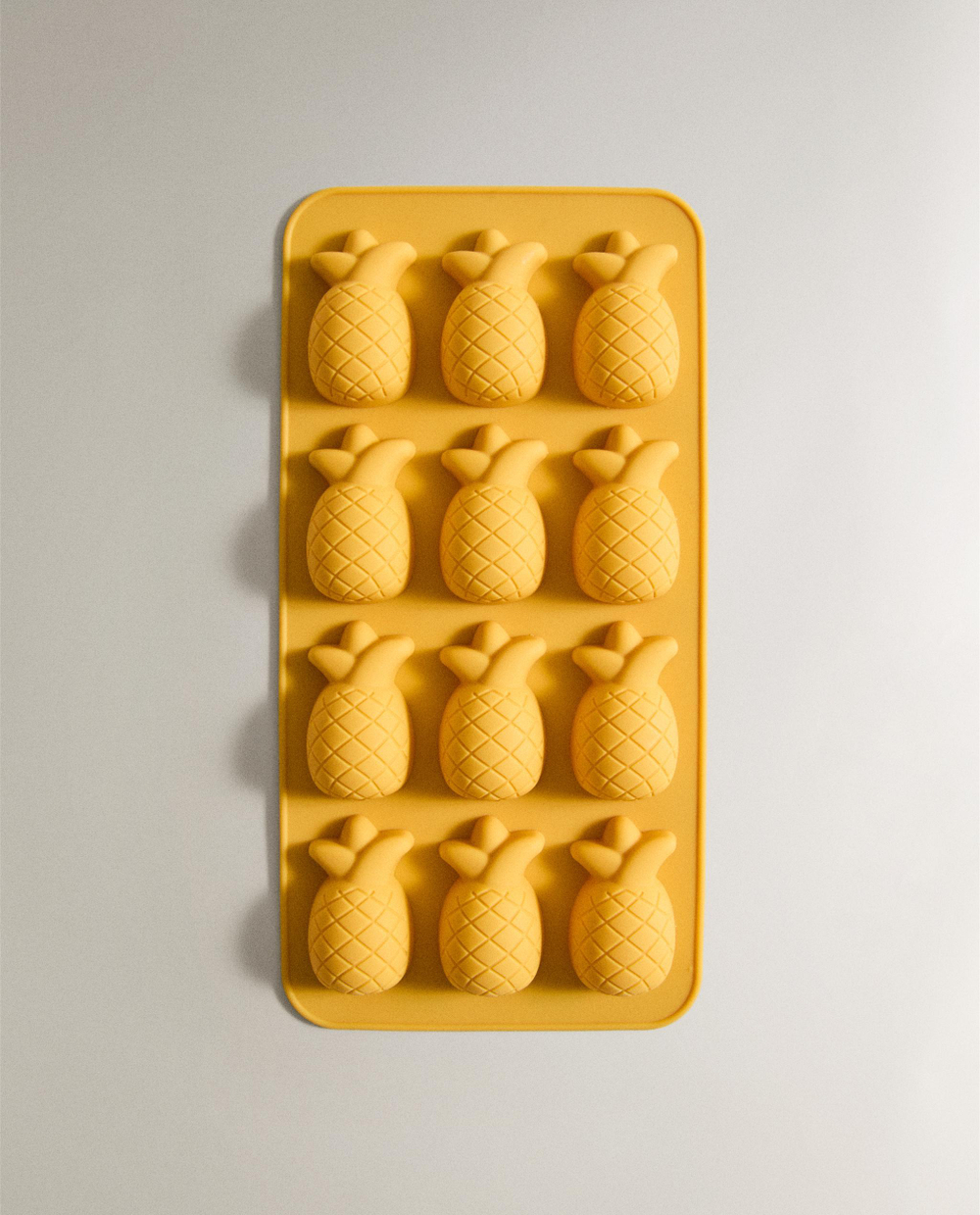 Zara Home Форма для льда силиконовая на 12 кубиков, фигурные ячейки
