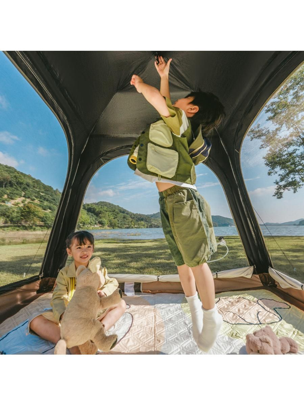 Палатка Naturehike Ango Automatic CNK2550WS010 трёхместная, большая, бежевая с коричневым