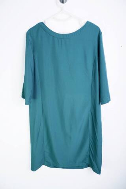 Платье Incity прямого кроя, визуально на 44 размер