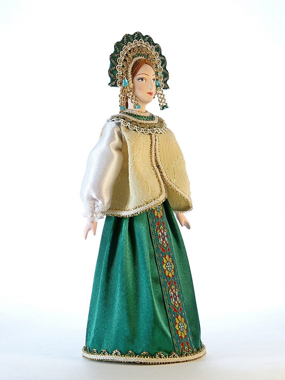 Кукла коллекционная в праздничном девичьем костюме