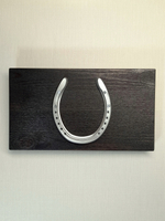 Подкова-сувенир «серебро» на черном. Панно на стену