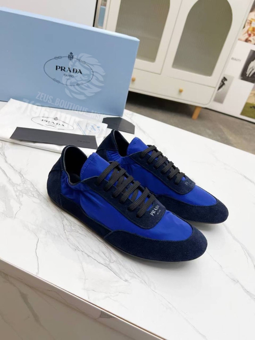 Кроссовки Prada