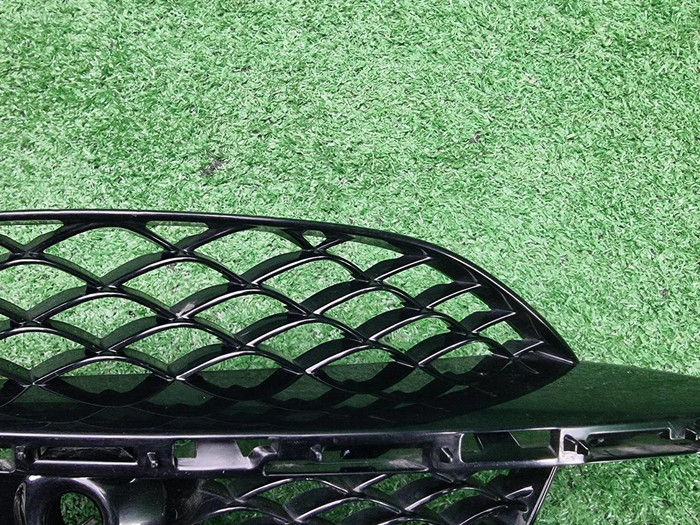 Решетка перед. бампера Mercedes S W222 (17-20) AMG