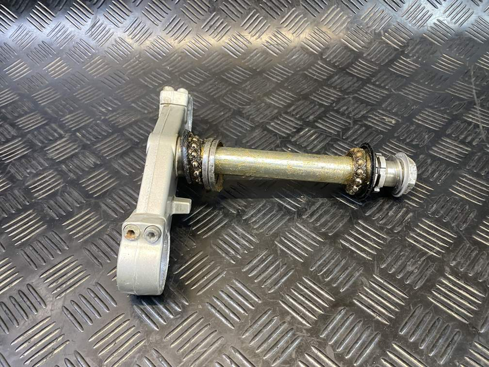 Траверса нижняя Yamaha FJR1300A RP13A 2010