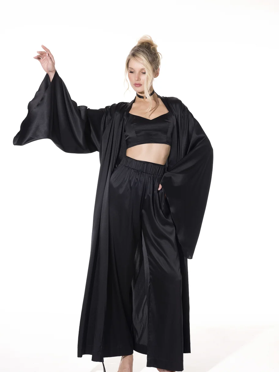 Шёлковый халат Emelene