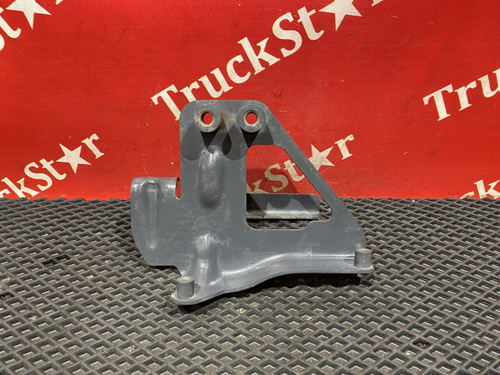 Кронштейн бампера правый 2019г