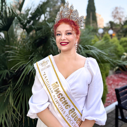 Лента для конкурса красоты. Серия ПРОФЕССИОНАЛЬНАЯ. Широкая лента + кант + бордюр + бахрома. Мод. 14 цвет в ассортименте.