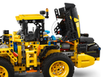Конструктор LEGO Technic 42209 Электрический колесный погрузчик Volvo L120