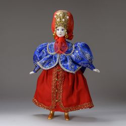 Кукла в русском костюме Марфа