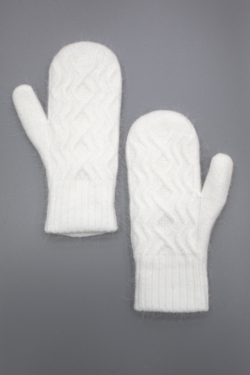 Варежки В021-02 белый натуральный