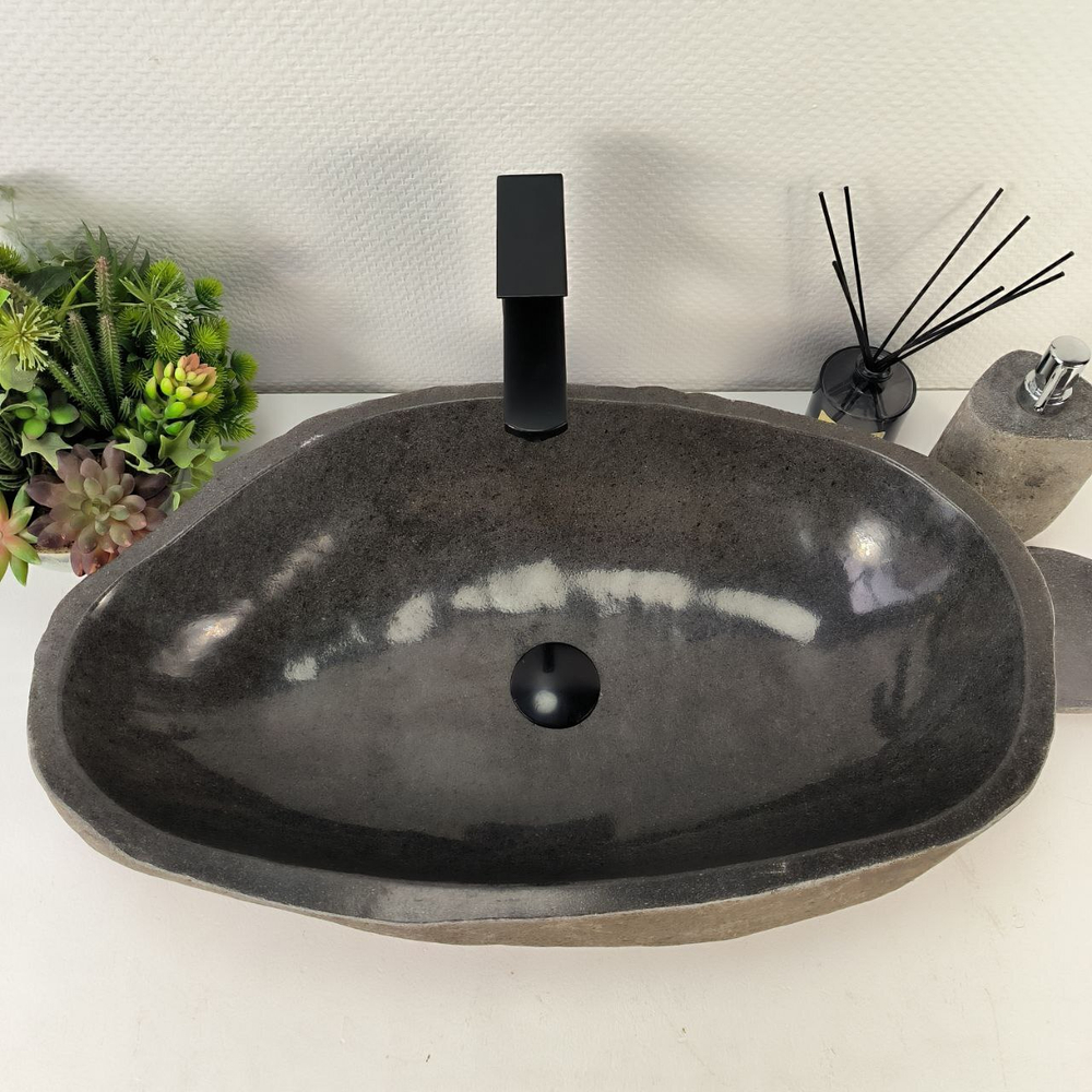 Раковина из речного камня RS-65156 64*38*15 0858