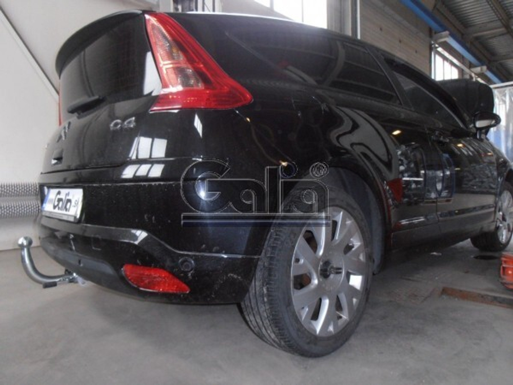 Фаркоп оцинкованный Galia C038C для Citroen C4 2004-2010, 2010-, Peugeot 307 2001-2007, Peugeot 308 2007-2012(паспорт и сертификат в комплекте)(без электрики)