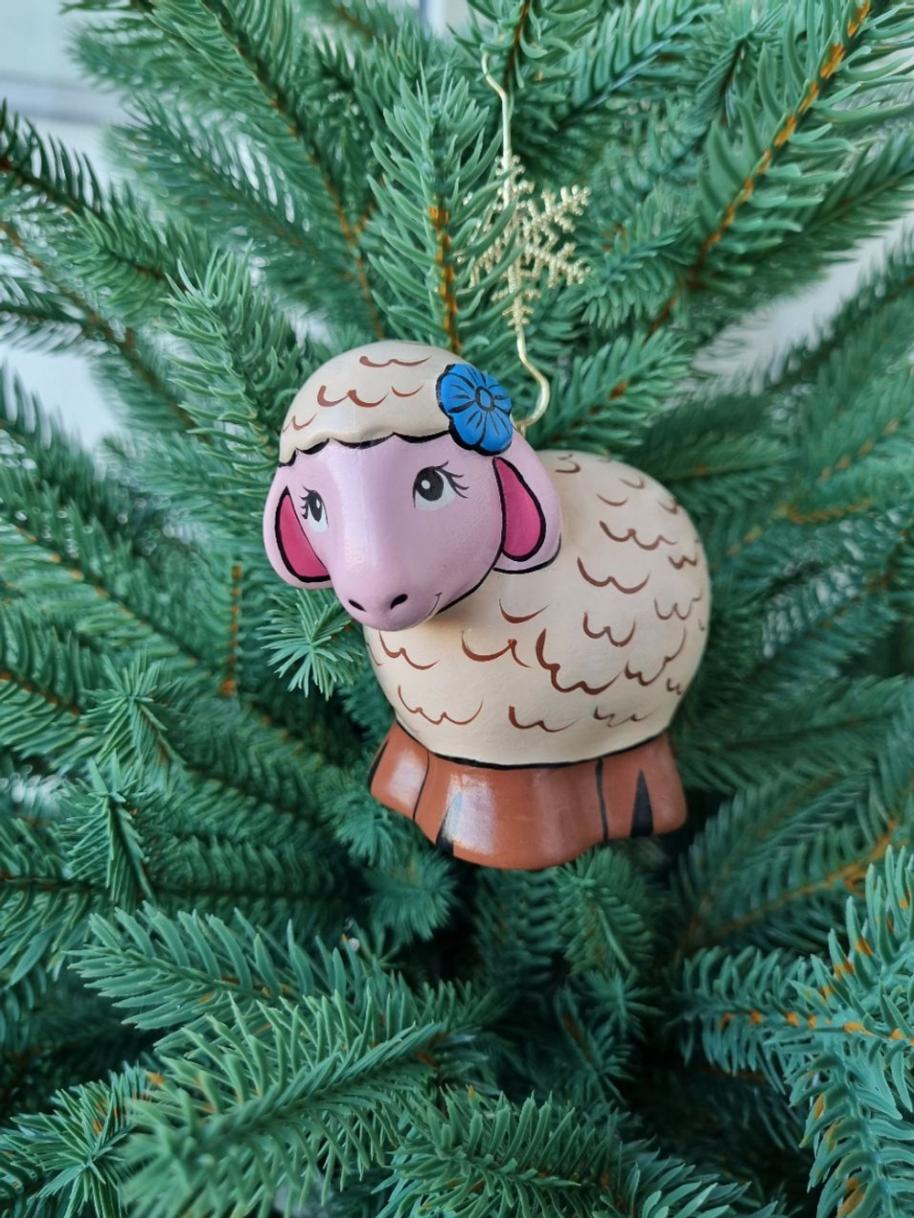 Фарфоровая игрушка любимая овечка