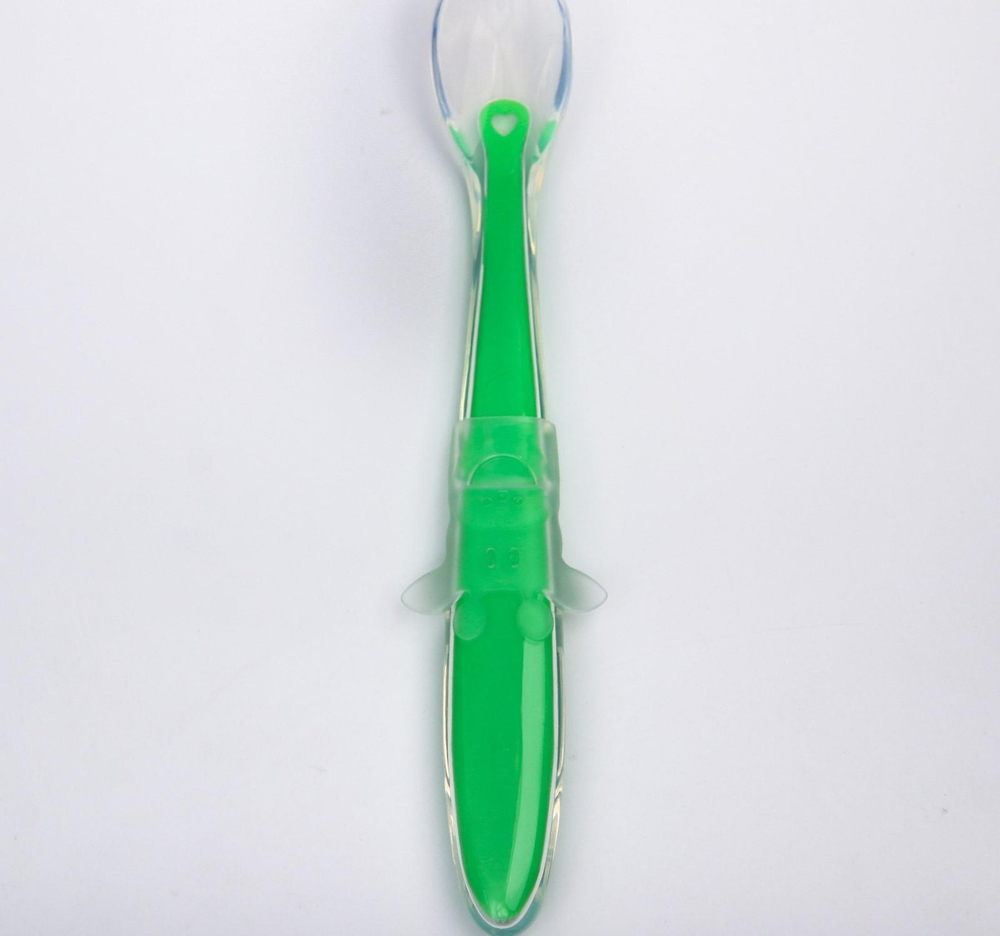 4768004 Ложка силиконовая детская "Жирафик", цвет зеленый
