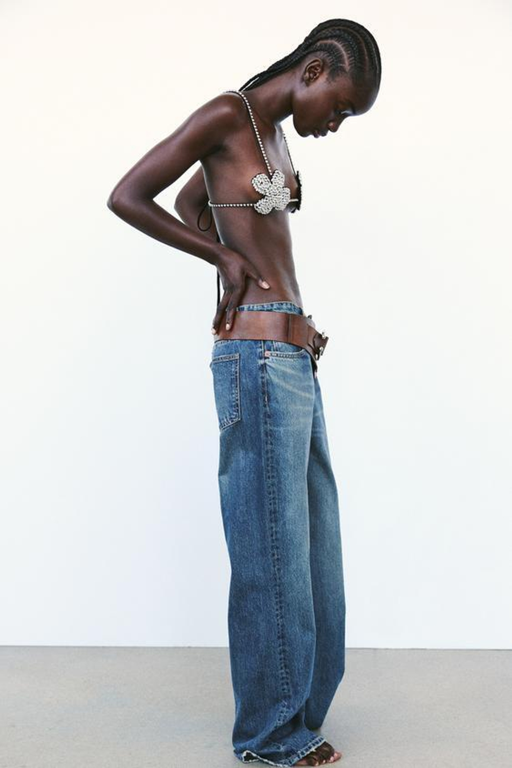 ZARA ТОП СО СТРАЗАМИ И ЦВЕТОЧНЫМ ПРИНТОМ, ЧЕРНЫЙ