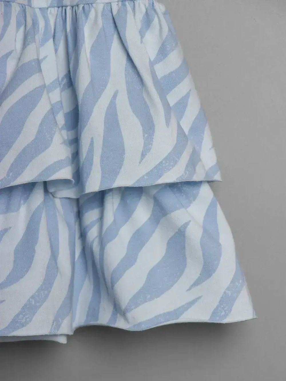 Летний костюм для девочки, лонгслив и юбка