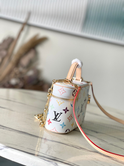 Louis Vuitton Vanity Chain Pouch