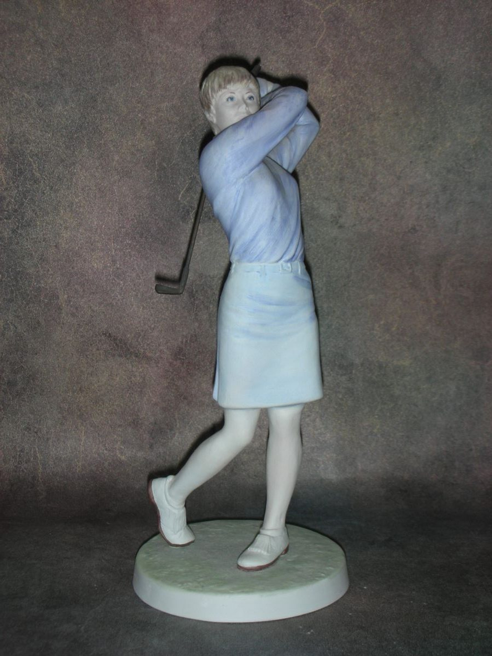 Статуэтка. Фарфор. Леди гольфистка. Wedgwood. Англия