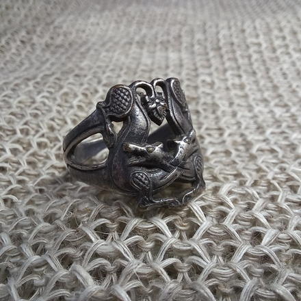 Кольцо «Два волка»