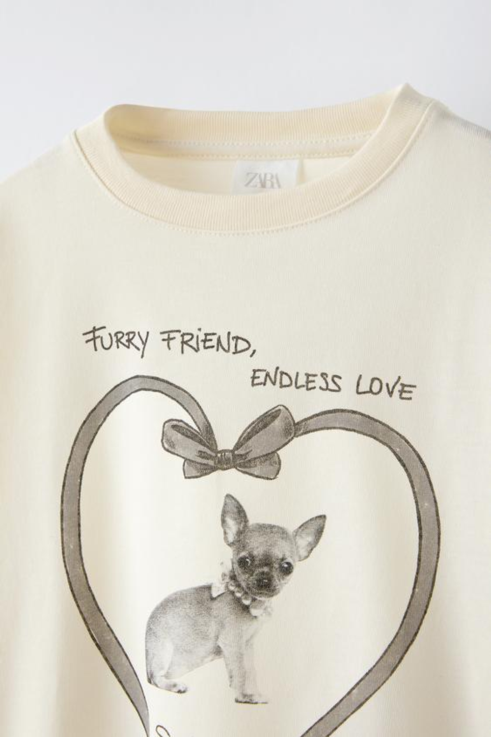 ZARA ФУТБОЛКА С ПРИНТОМ «СОБАКА», ЭКРЮ