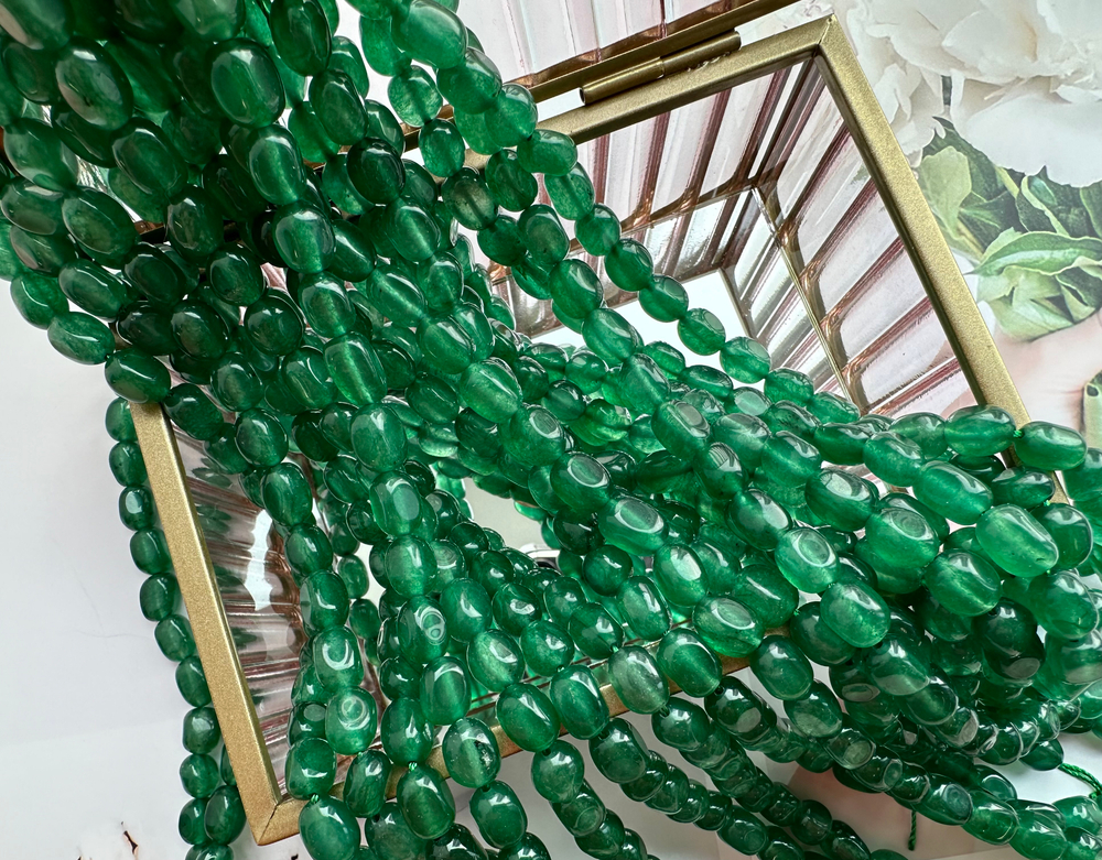 Нить бусин из тонированного кварца 7-8мм (галтовка)