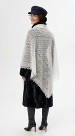 Оренбургский пуховый платок-паутинка А140-01 белый отбеленный