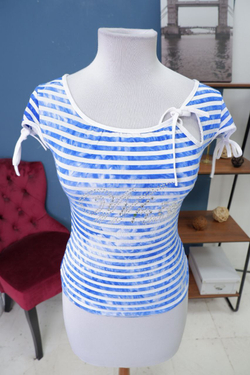 Футболка в полоску синяя 42-44 размер