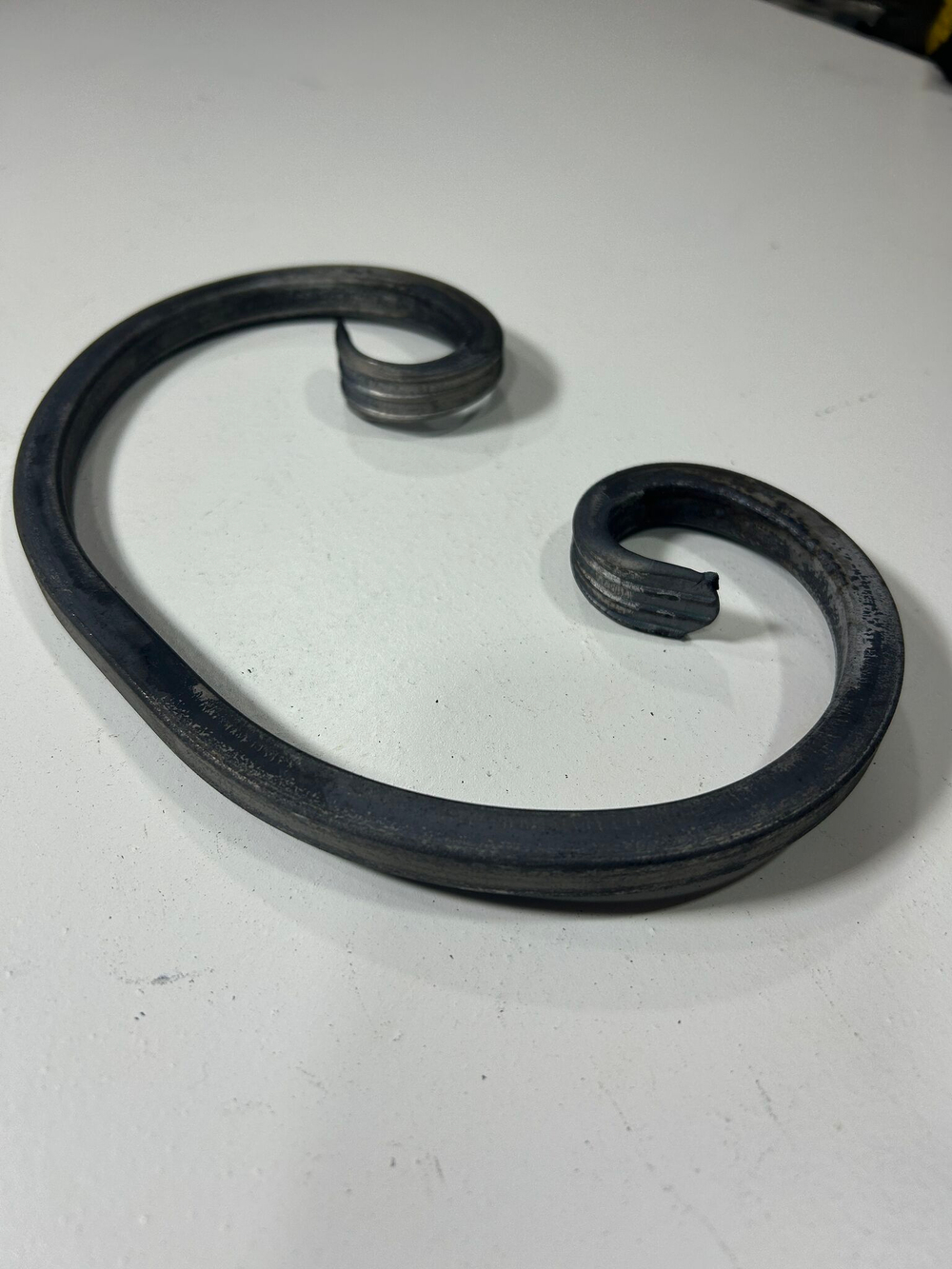 Кованый элемент Вензель 130х230мм квадрат полнотелый 10х10мм