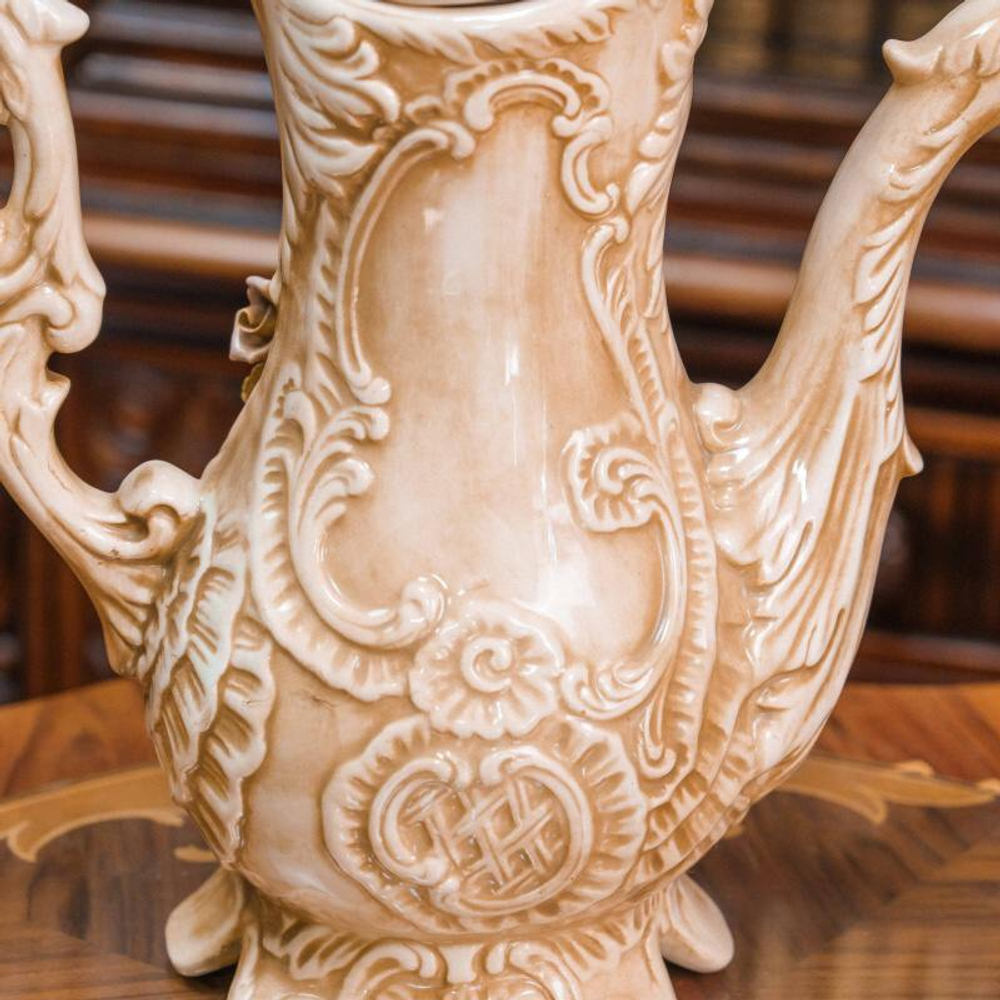 Декоративный кувшин в стиле Capodimonte