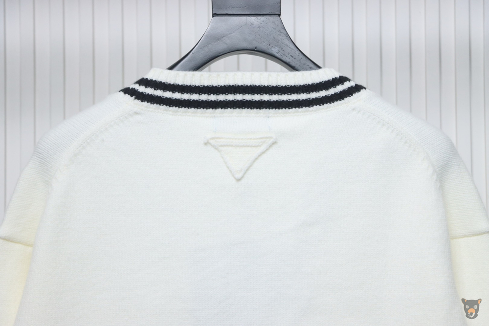 Кардиган Prada