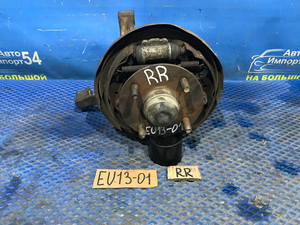 Ступица задняя правая NISSAN BLUEBIRD 1993