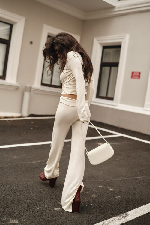 Трикотажный костюм с брюками milk