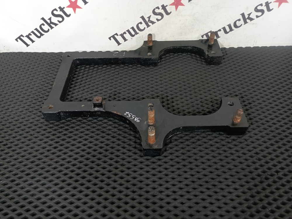 Кронштейн ящика АКБ 2023г.