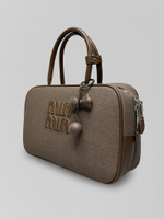 Сумка 333/888 комбинированная со сменным ремешком, брелоком-бантик и надписью впереди