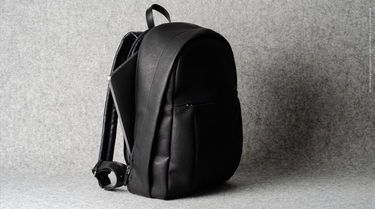 Hard Graft Well-Rounded Backpack Black Coated — рюкзак