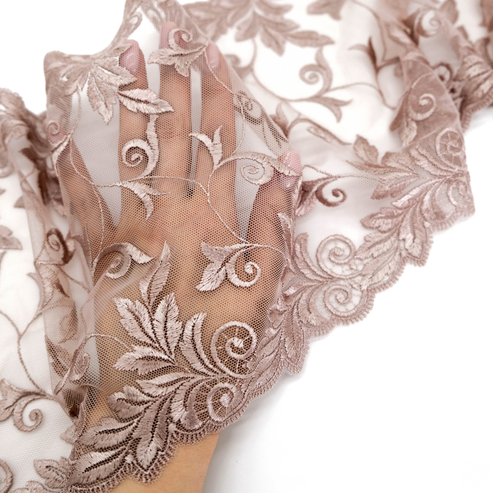 Вышивка на сетке Adeline ПУДРА, 21см