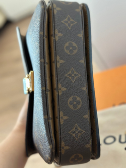 Сумка Louis Vuitton POCHETTE METIS