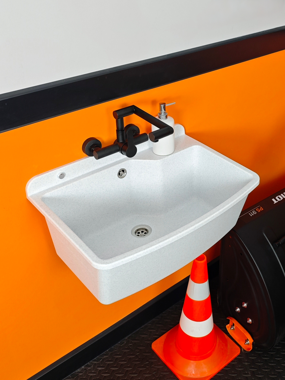 Пластиковая техническая раковина MAXIMUS WHITE