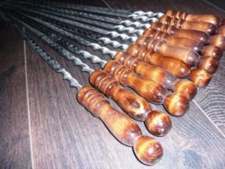 Шампур с деревянной ручкой 70/14